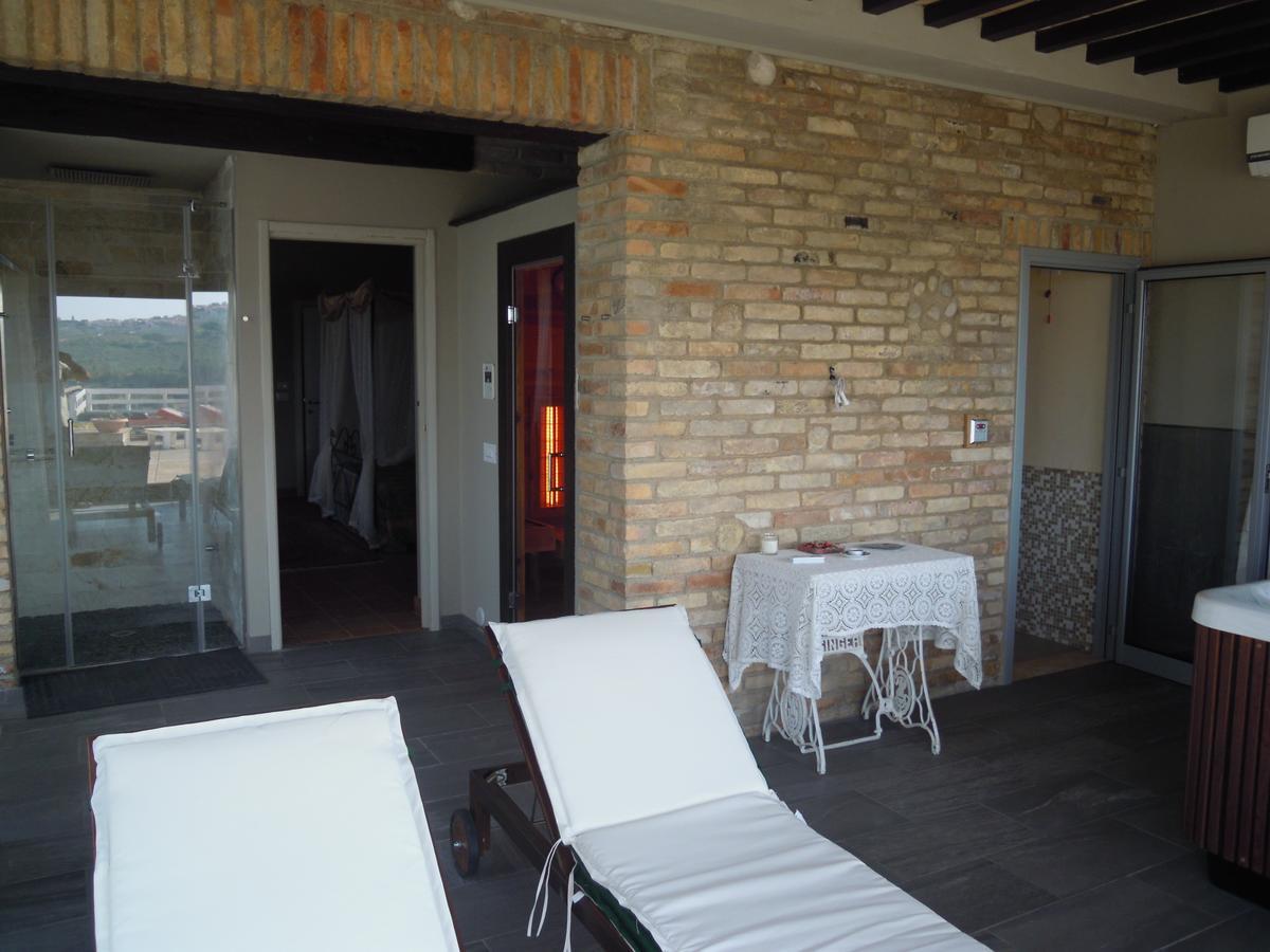 Agriturismo Piccolo Albero ลอเรโต อาปรุนติโน ภายนอก รูปภาพ