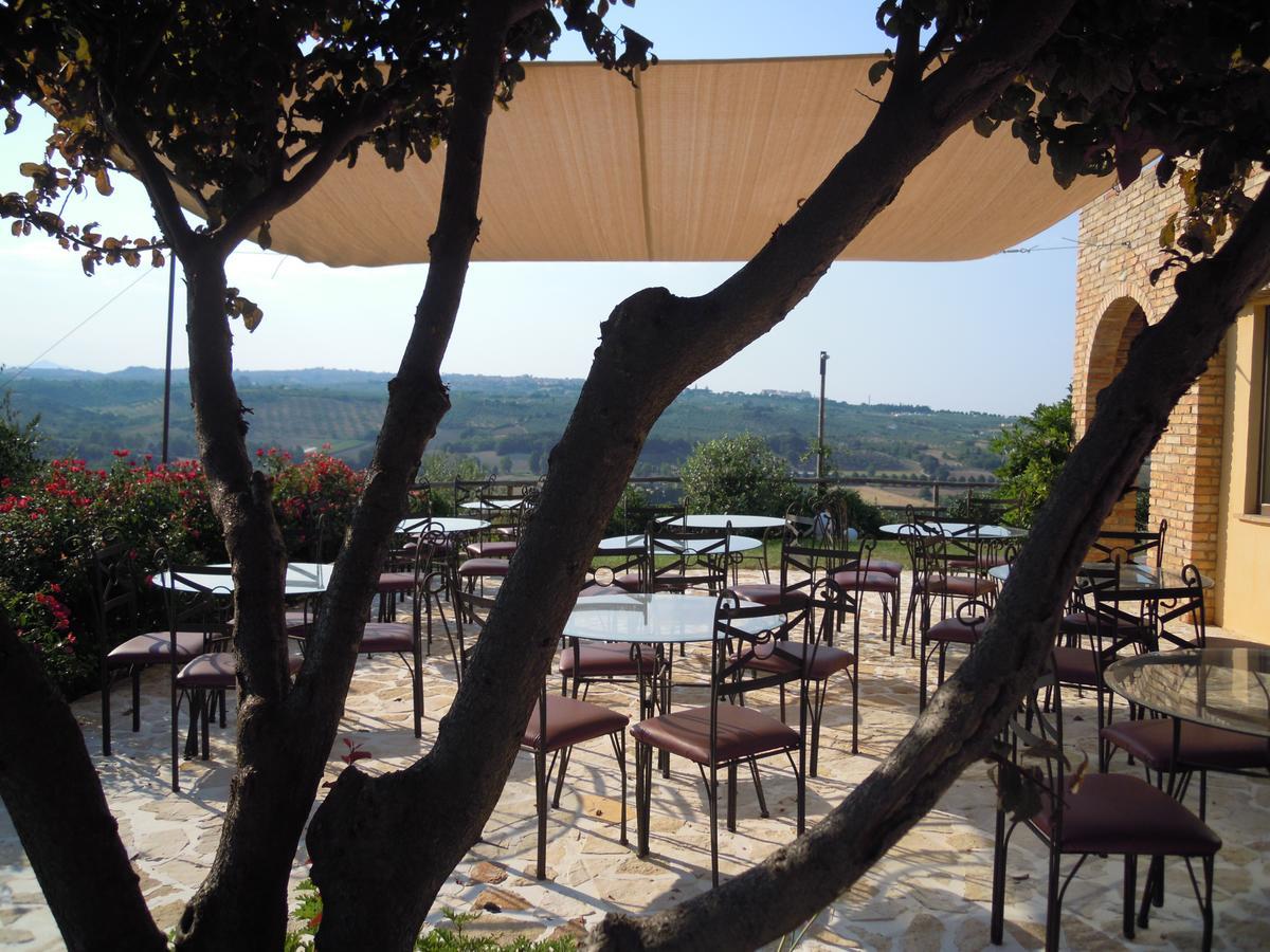 Agriturismo Piccolo Albero ลอเรโต อาปรุนติโน ภายนอก รูปภาพ