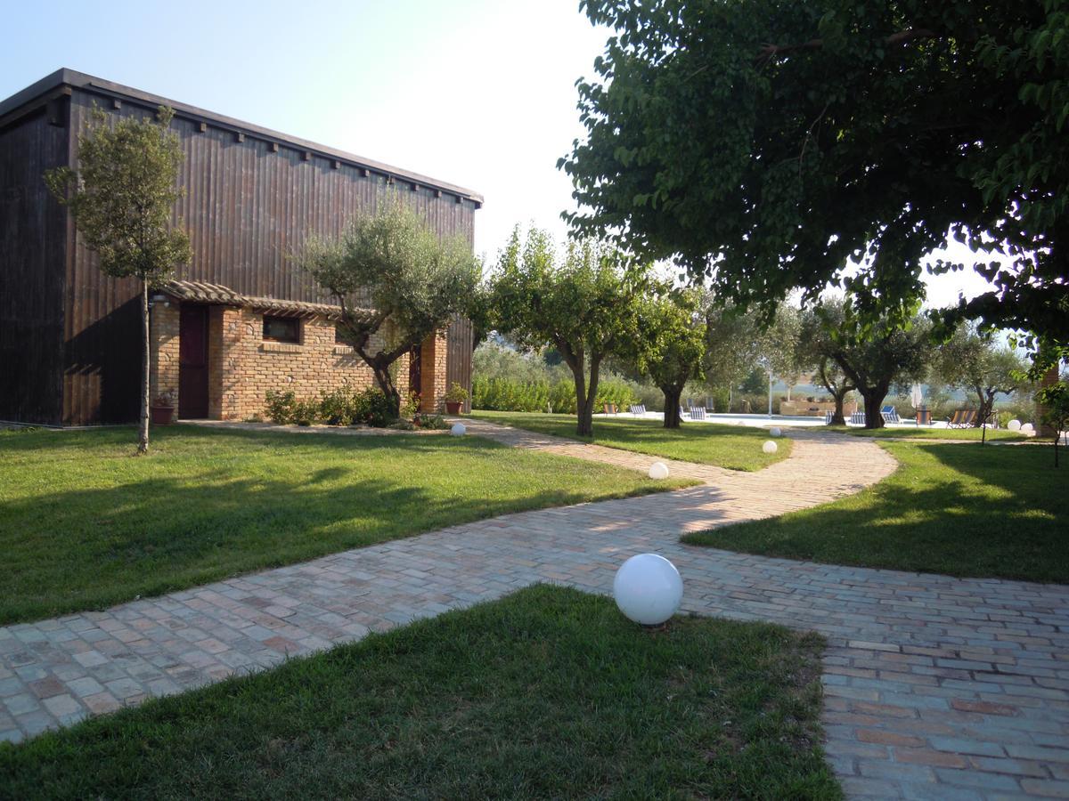 Agriturismo Piccolo Albero ลอเรโต อาปรุนติโน ภายนอก รูปภาพ